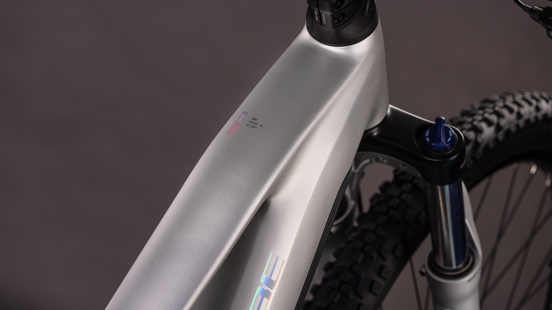 VTT électrique CUBE REACTION HYBRID RACE 800 29 lizard´n´black