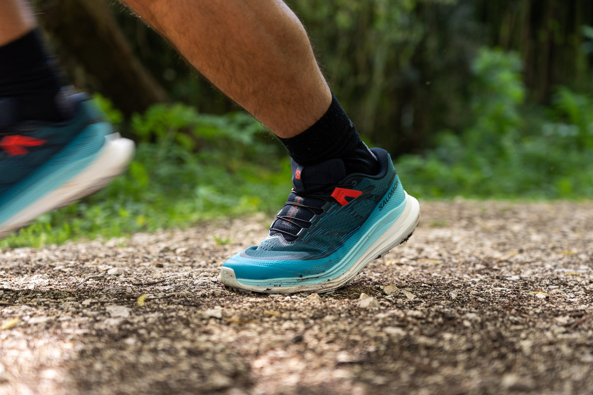 Buty do biegania terenowego SALOMON ULTRA GLIDE 2 – niebieskie/jasnoniebieskie/białe