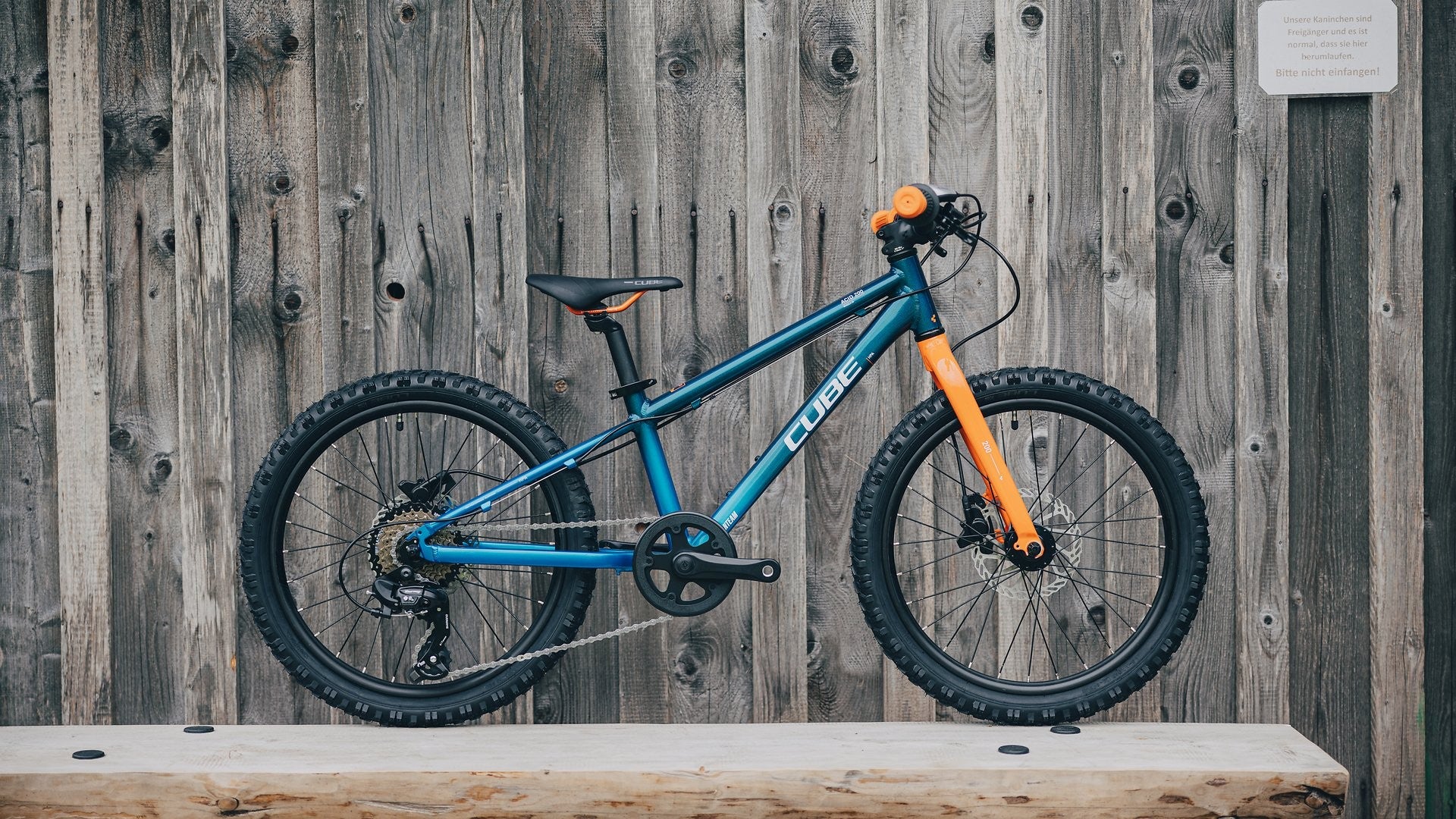 CUBE ACID 200 DISC children bicycle - actionteam