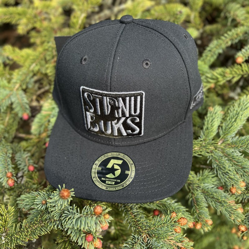 STIRNU BUKS cepure ar taisnu nagu FIVESTARS - melna