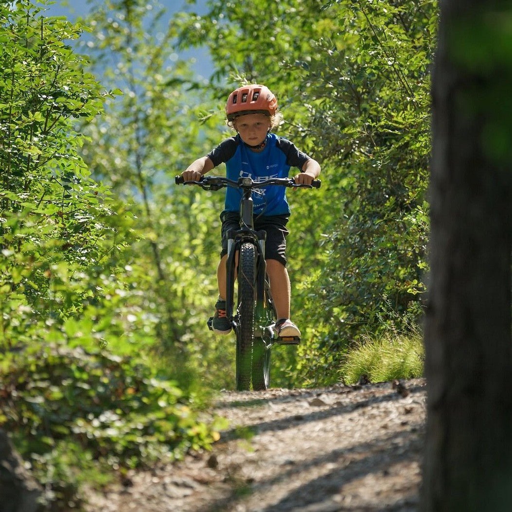 CUBE ACID 240 children bicycle - lightolive/orange - CUBE - Evelostore