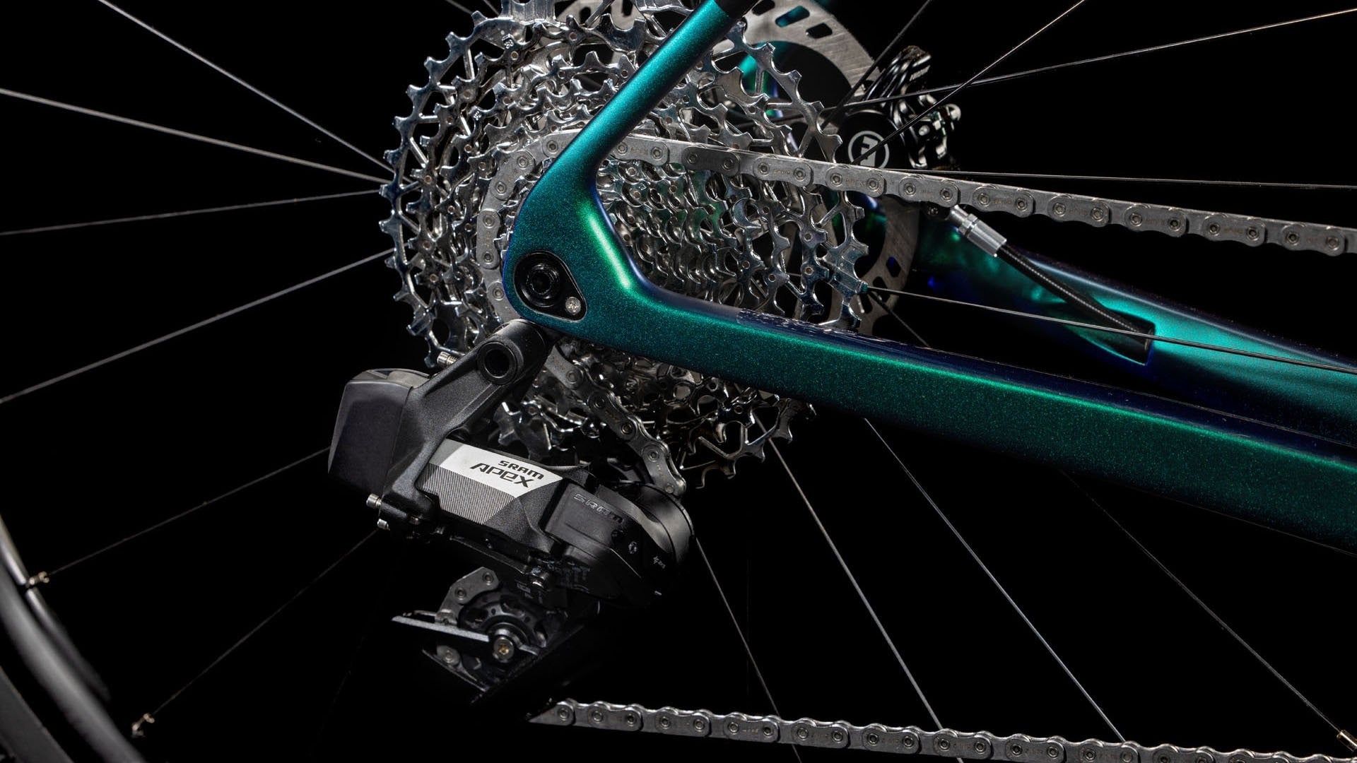 CUBE NULANE C:62 SLT 28 city bike - goblin´n´black - CUBE - Evelostore