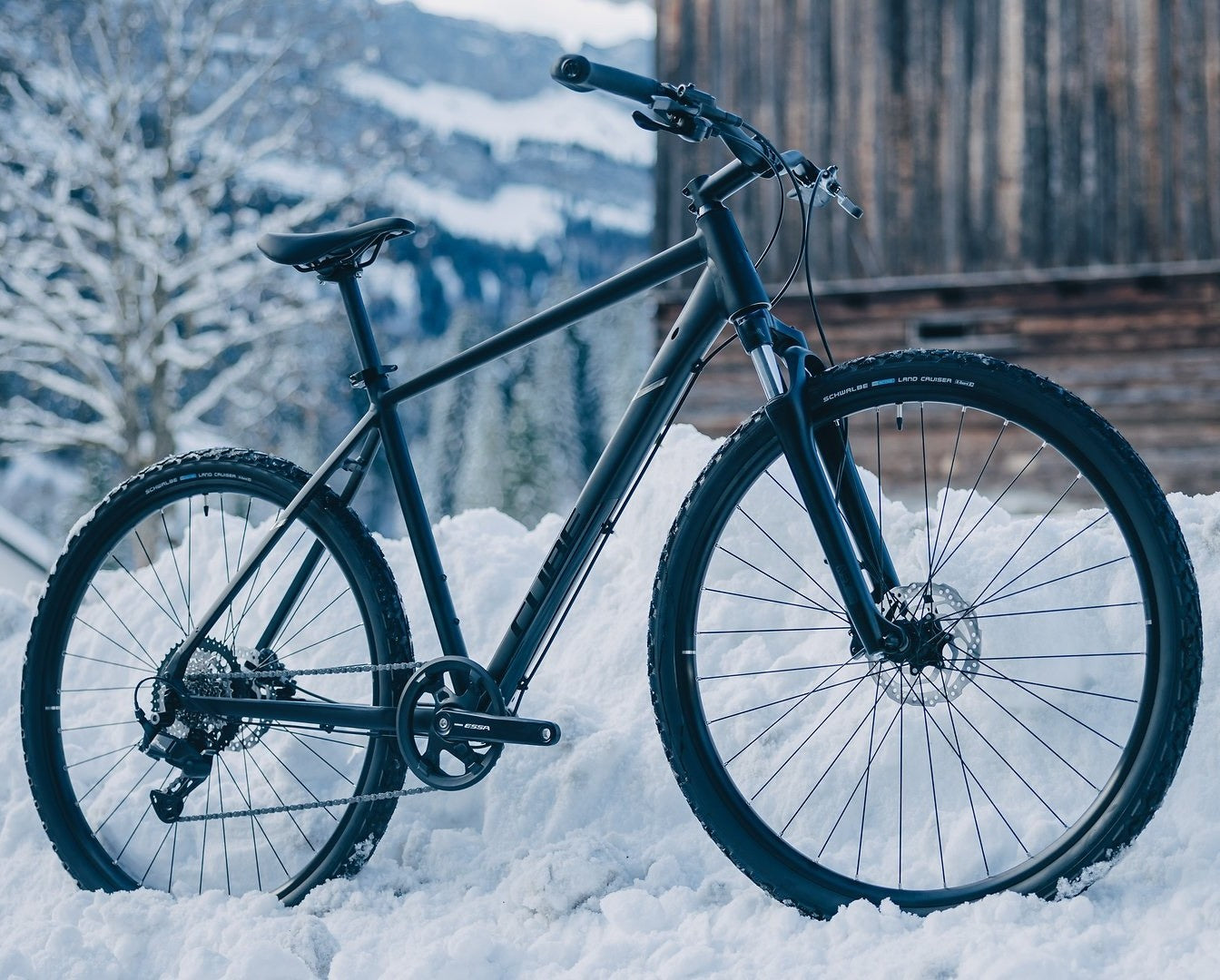 schwarzes cube mountainbike CUBE Nature ONE black´n´black – Vielseitiges Trekkingrad – Evelostore