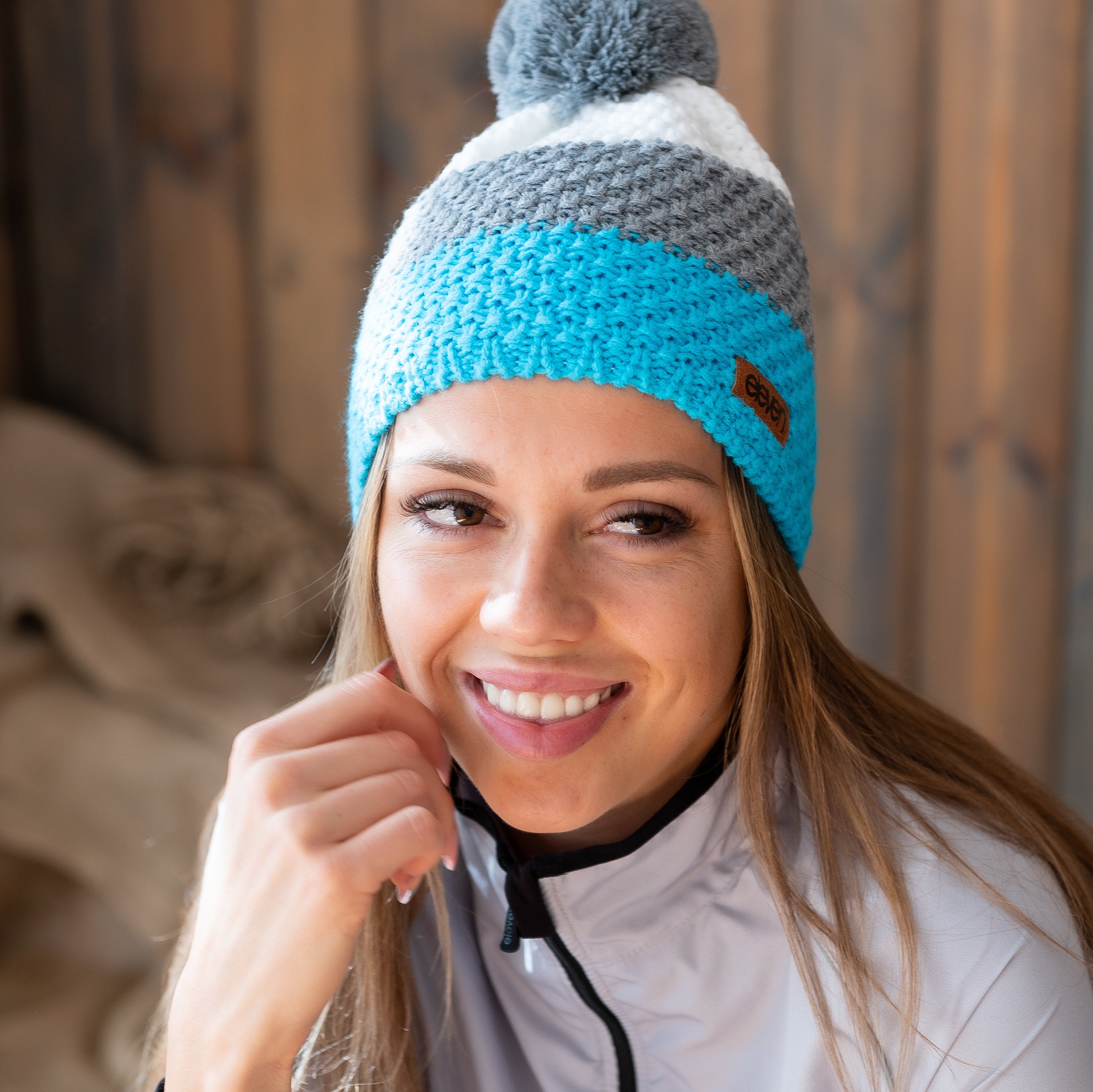 ELEVEN SPORTSWEAR Strickmütze mit Bommel türkis/grau
