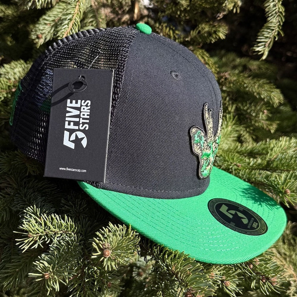 STIRNU BUKS cepure ar taisnu nagu FIVE zaļa/melna