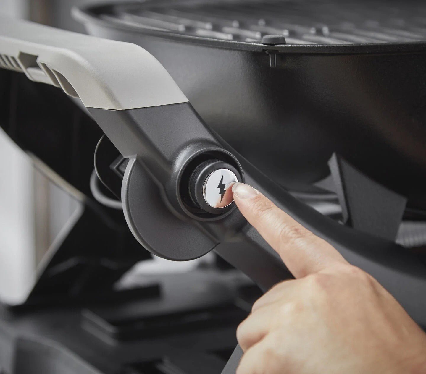 WEBER Q 2800N+ Gas Grill with Side Tables and Premium Cart – 1501125 - WEBER - Evelostore