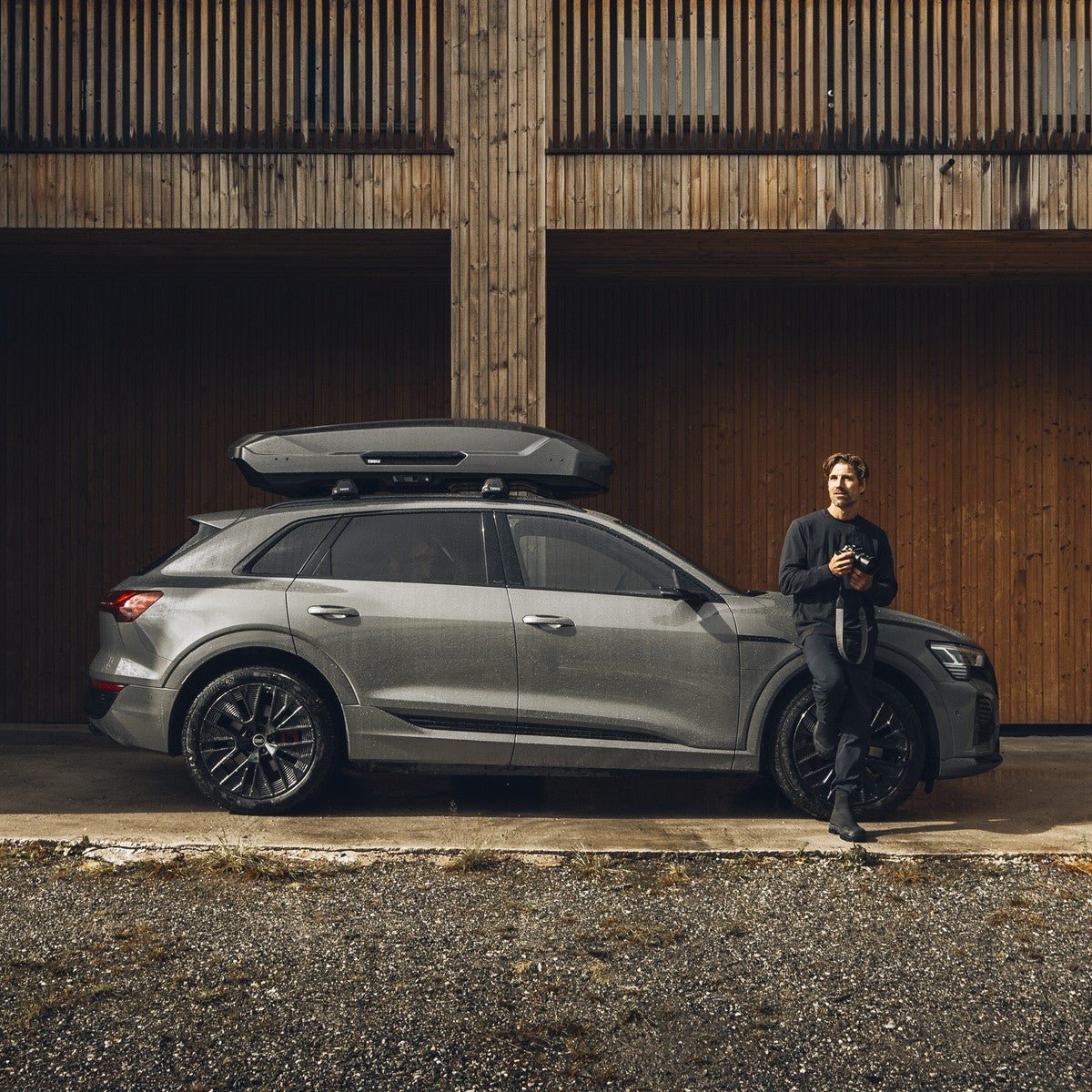 THULE MOTION 3 XL roof box - titan glossy - THULE - Evelostore