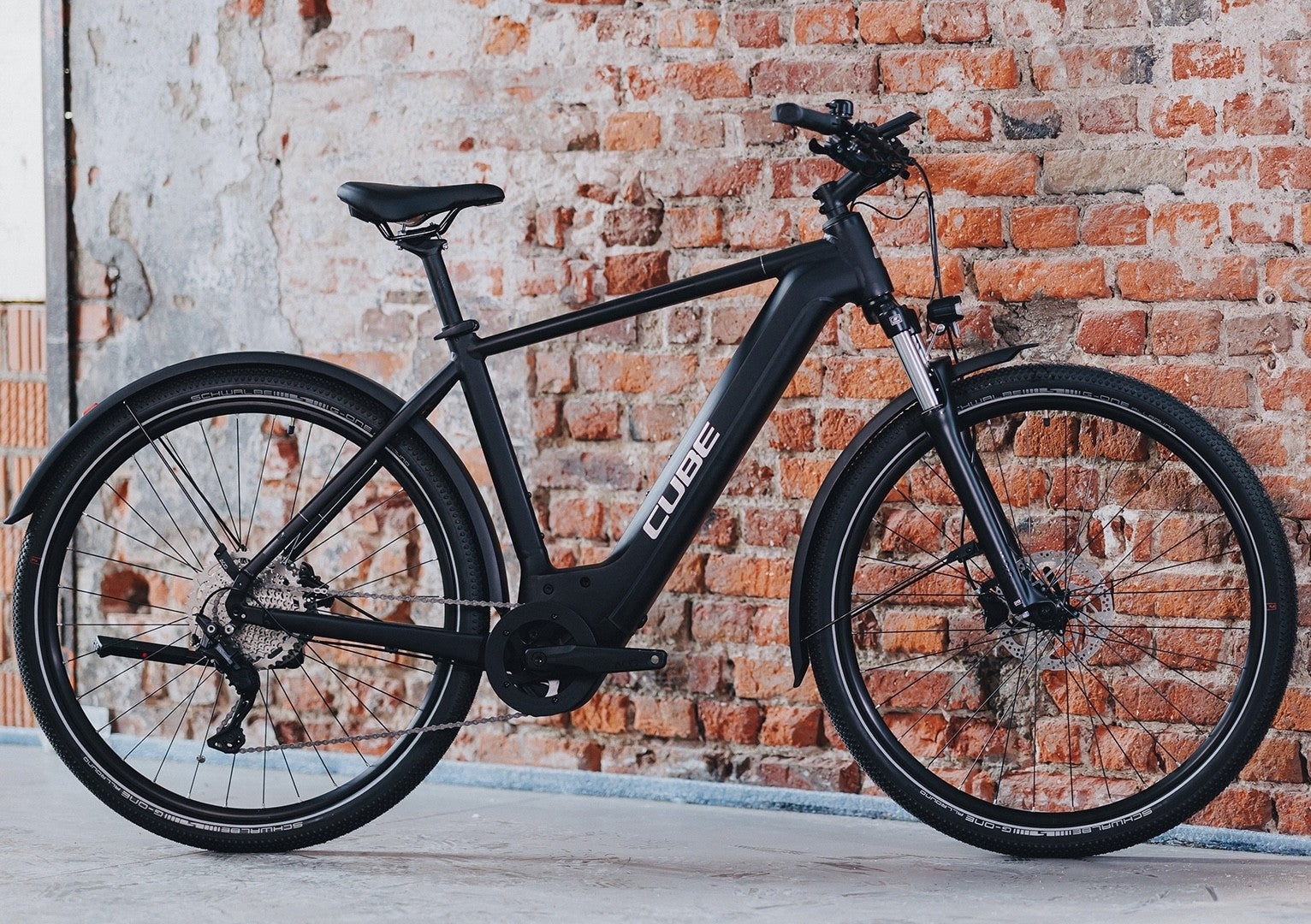 CUBE NURIDE HYBRID PRO 750 ALLROAD 28 vélo électrique – black´n´metal