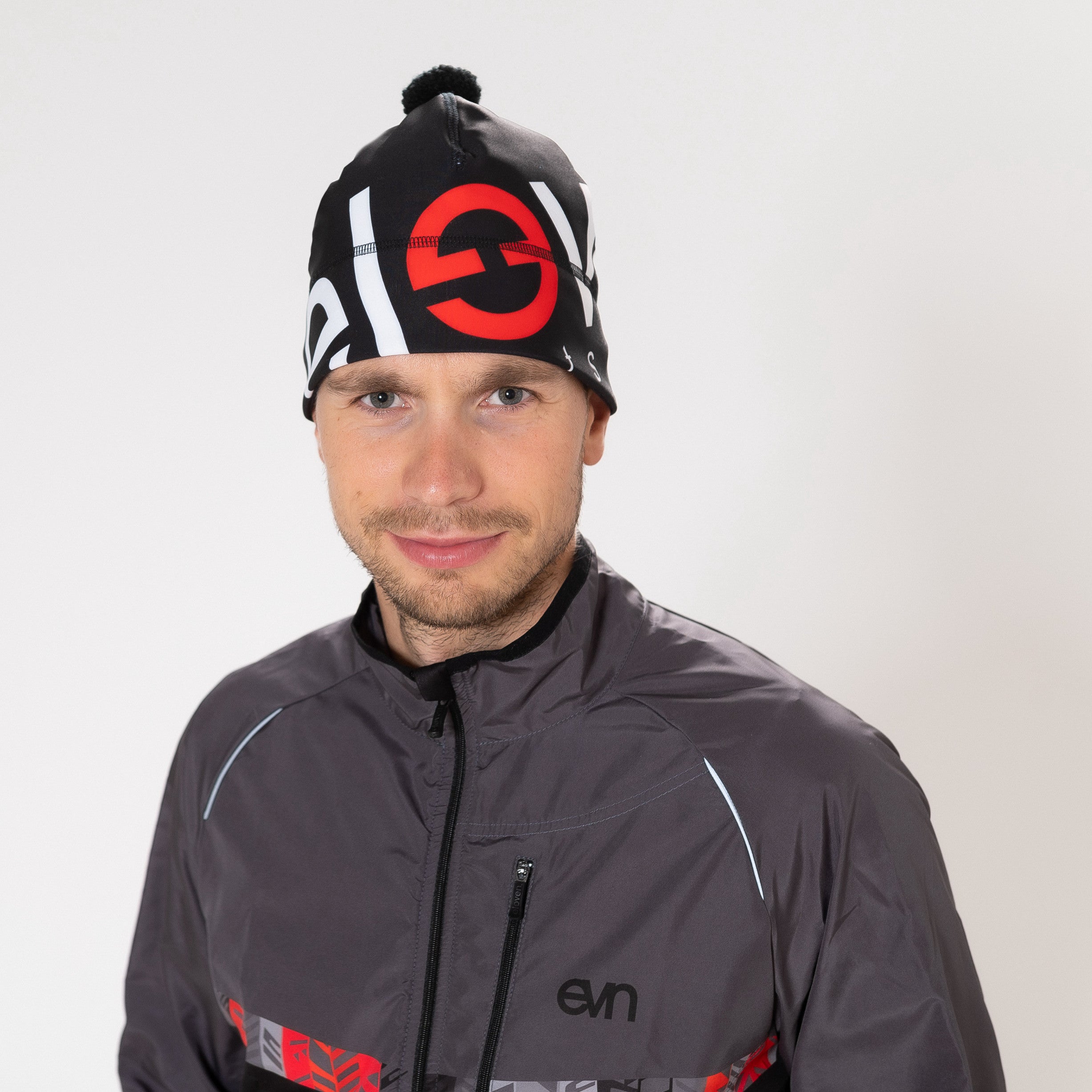 ELEVEN SPORTSWEAR Sven - Rød Beanie BE