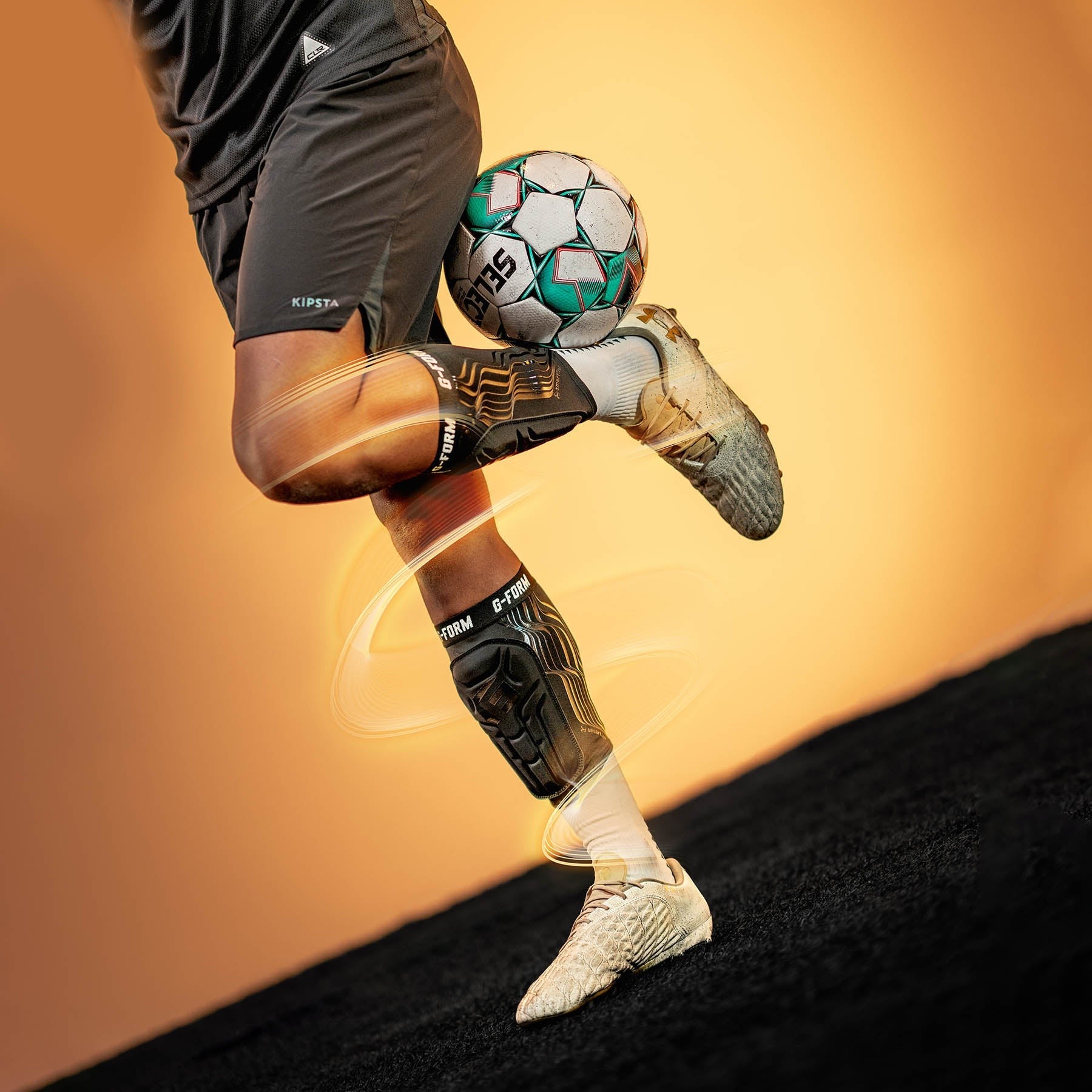 G - FORM V2 soccer shin guards (Adult) - black/gloss black - G - FORM - Evelostore