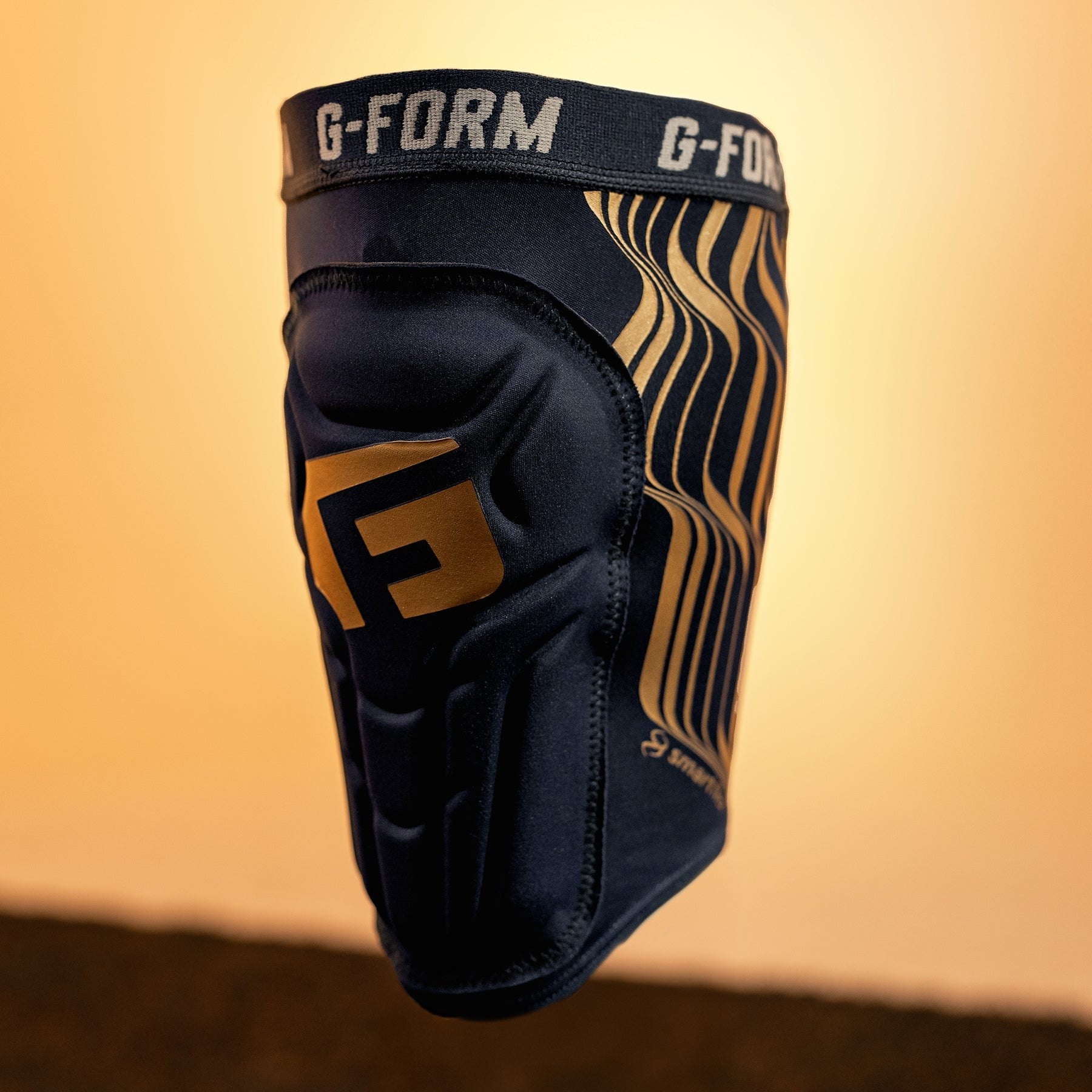 G - FORM V2 soccer shin guards (Adult) - navy/gold - G - FORM - Evelostore