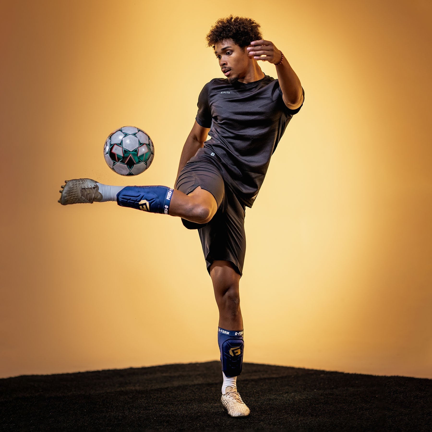 G - FORM V2 soccer shin guards (Adult) - navy/gold - G - FORM - Evelostore