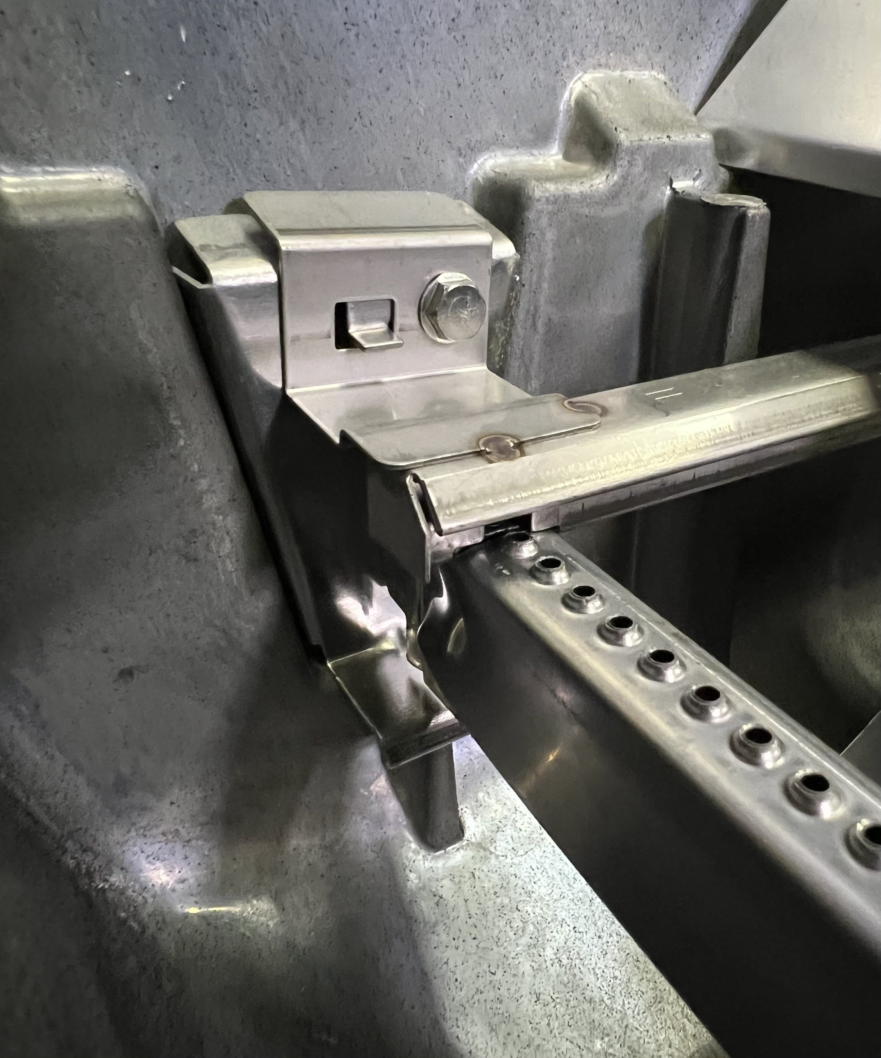 WEBER BURNER TUBE CLAMP (qty 2), GENESIS II 66514