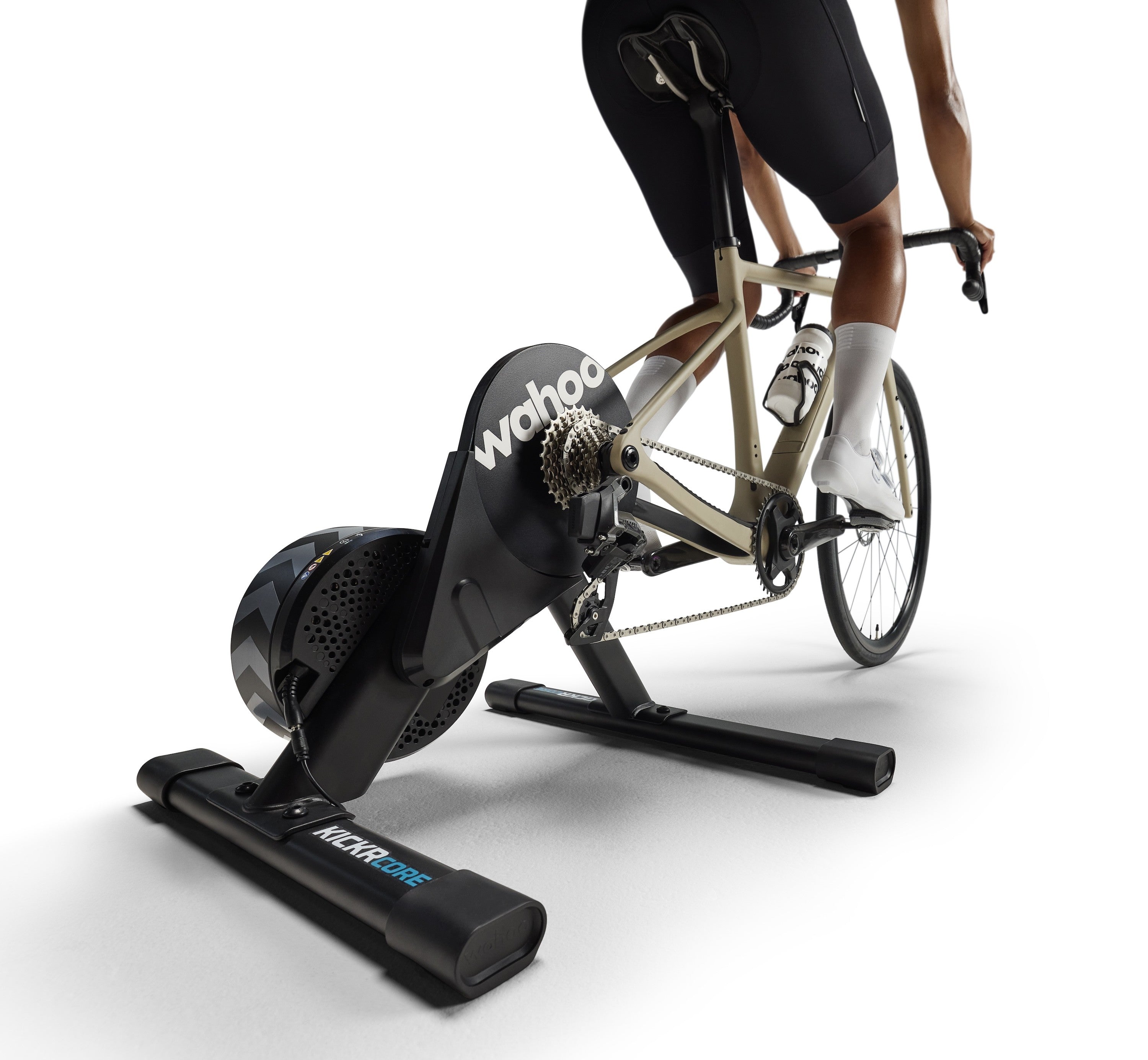 WAHOO KICKR CORE 2 WITH 11SPD CASSETTE išmanusis treniruoklis