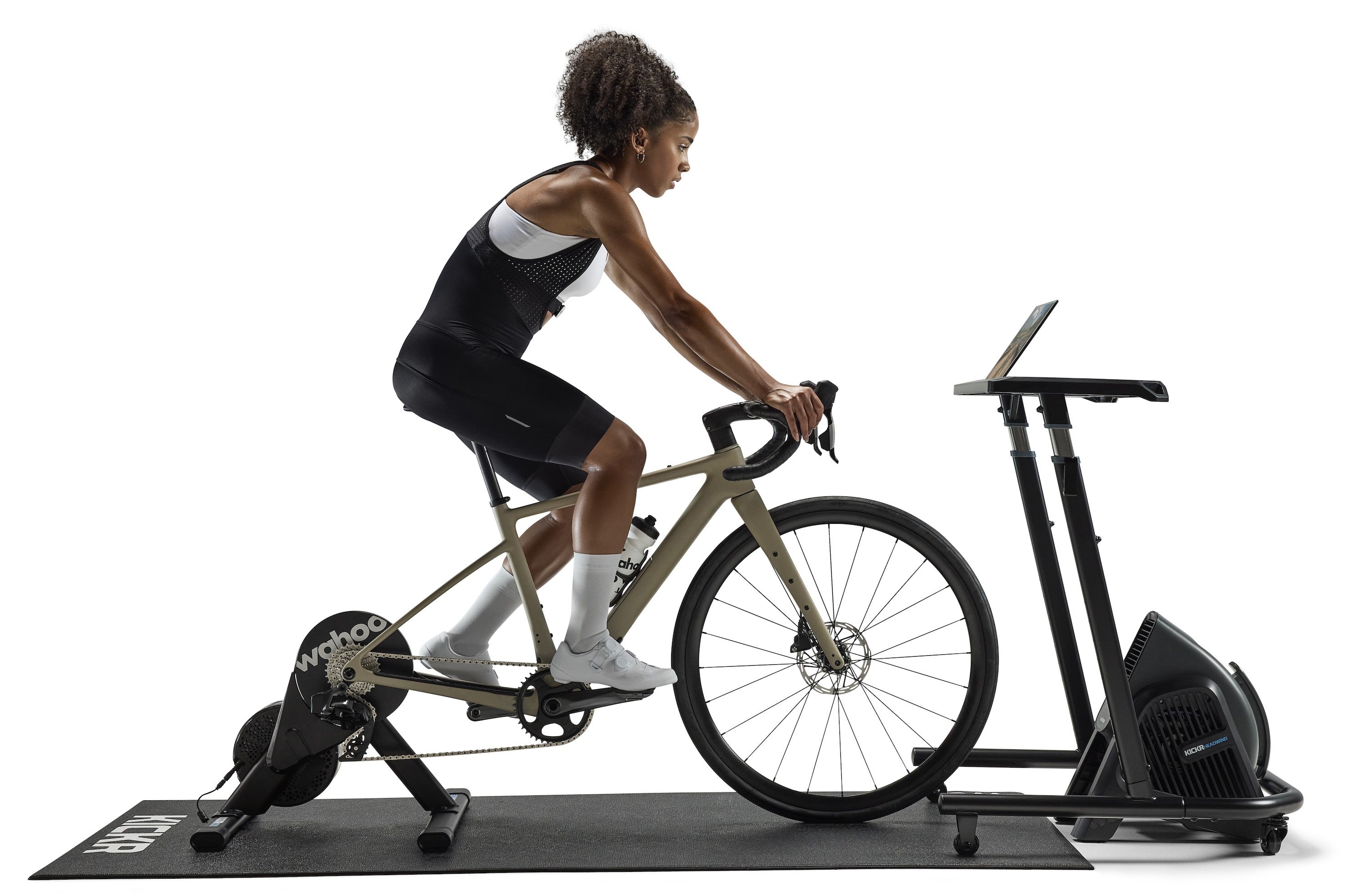 WAHOO KICKR CORE 2 MIT ZWIFT COG UND CLICK – Smarter Indoor-Trainer