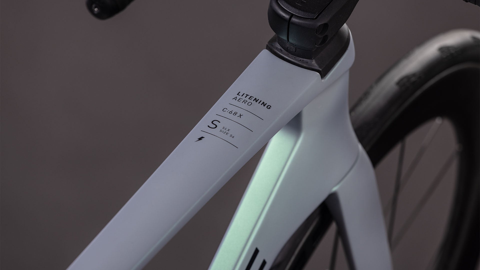 Bicicleta de carretera CUBE LITENING AERO C:68X SLX gris mar y negro