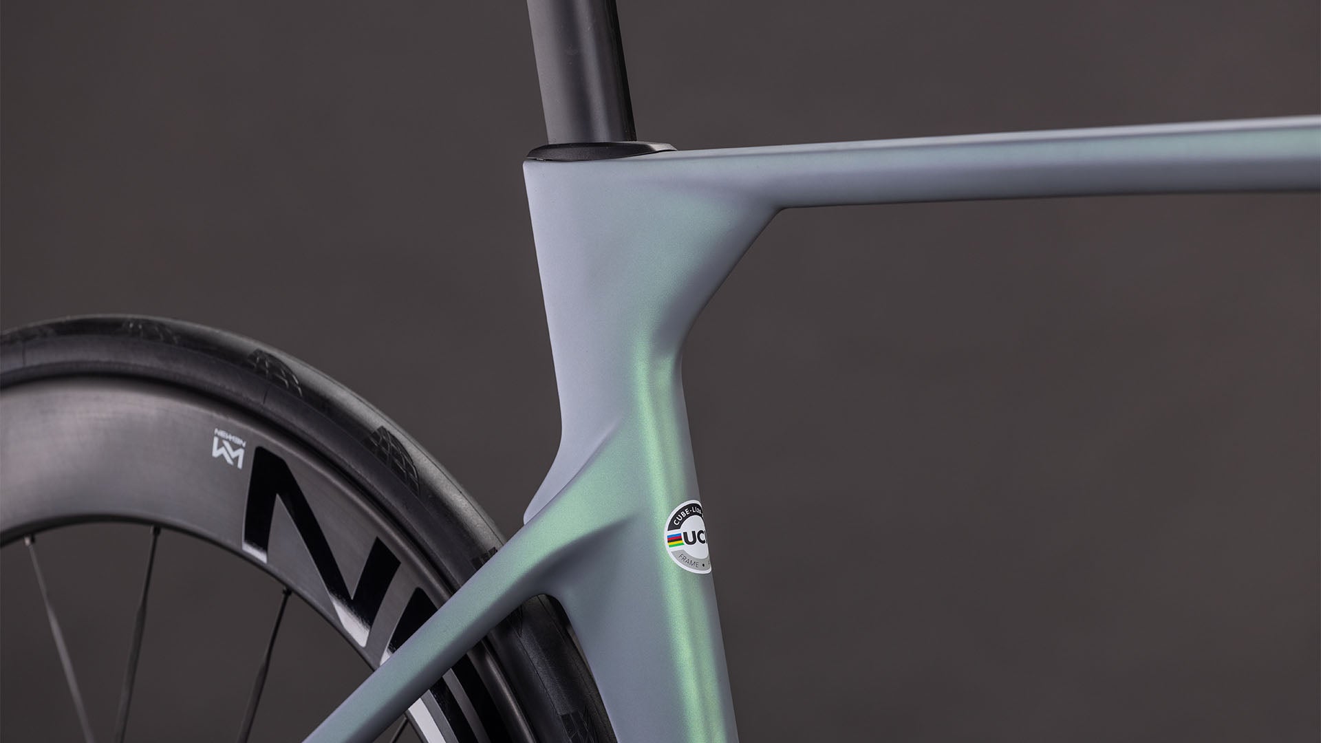 Bicicleta de carretera CUBE LITENING AERO C:68X SLX gris mar y negro