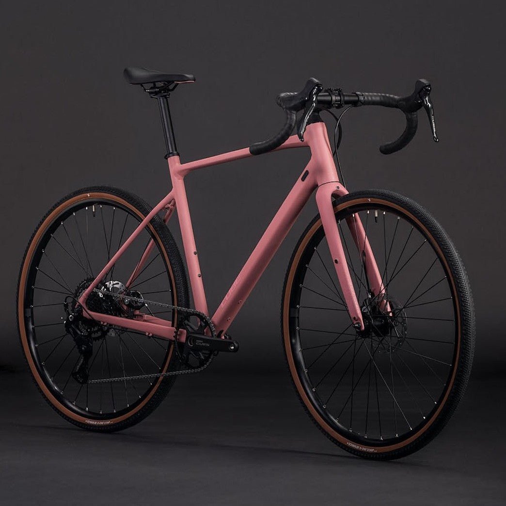 e gravel bike damen CUBE Nuroad ONE 28 Gravel 2026 – Ruby'n'Puce – Evelostore