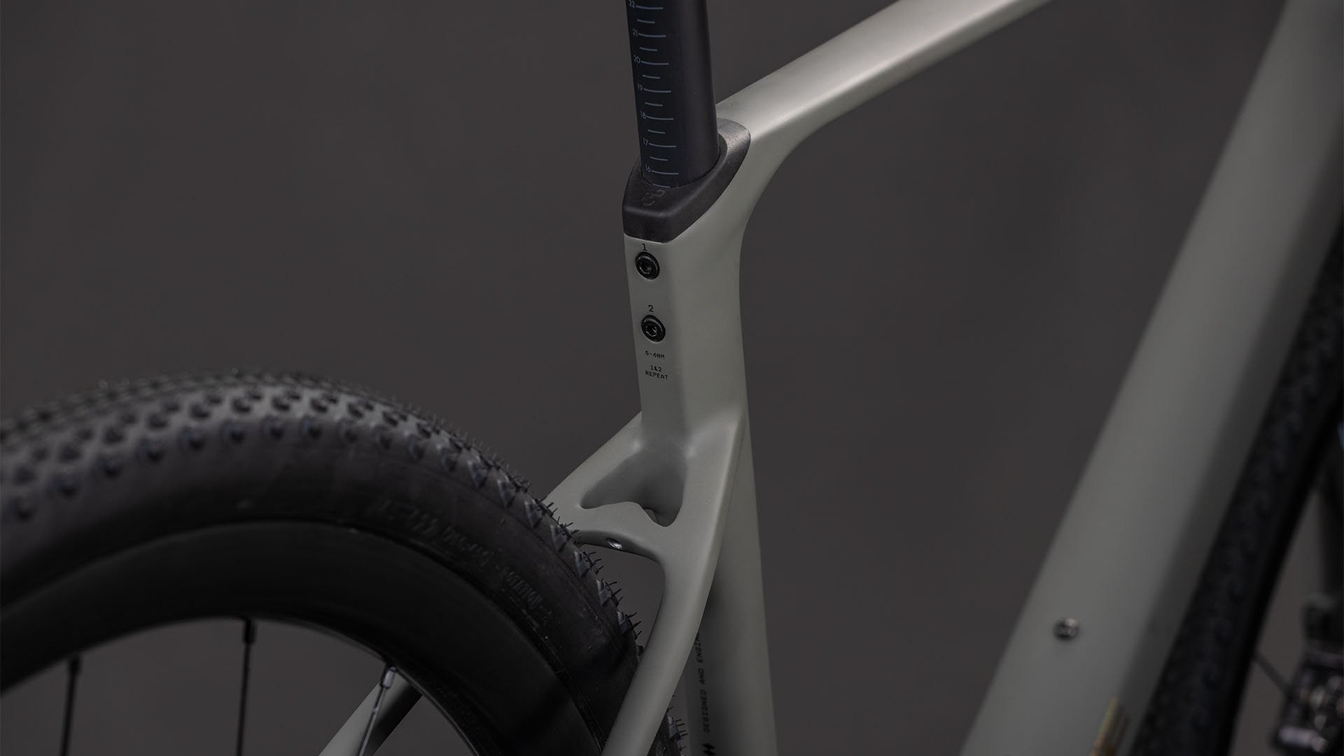 CUBE NUROAD C:62 EX 28 gravel bike - oldgrey´n´prism - CUBE - Evelostore