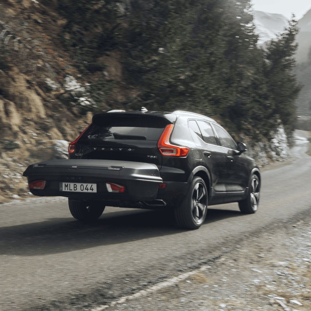 THULE ARCOS M towbar cargo box black 906100