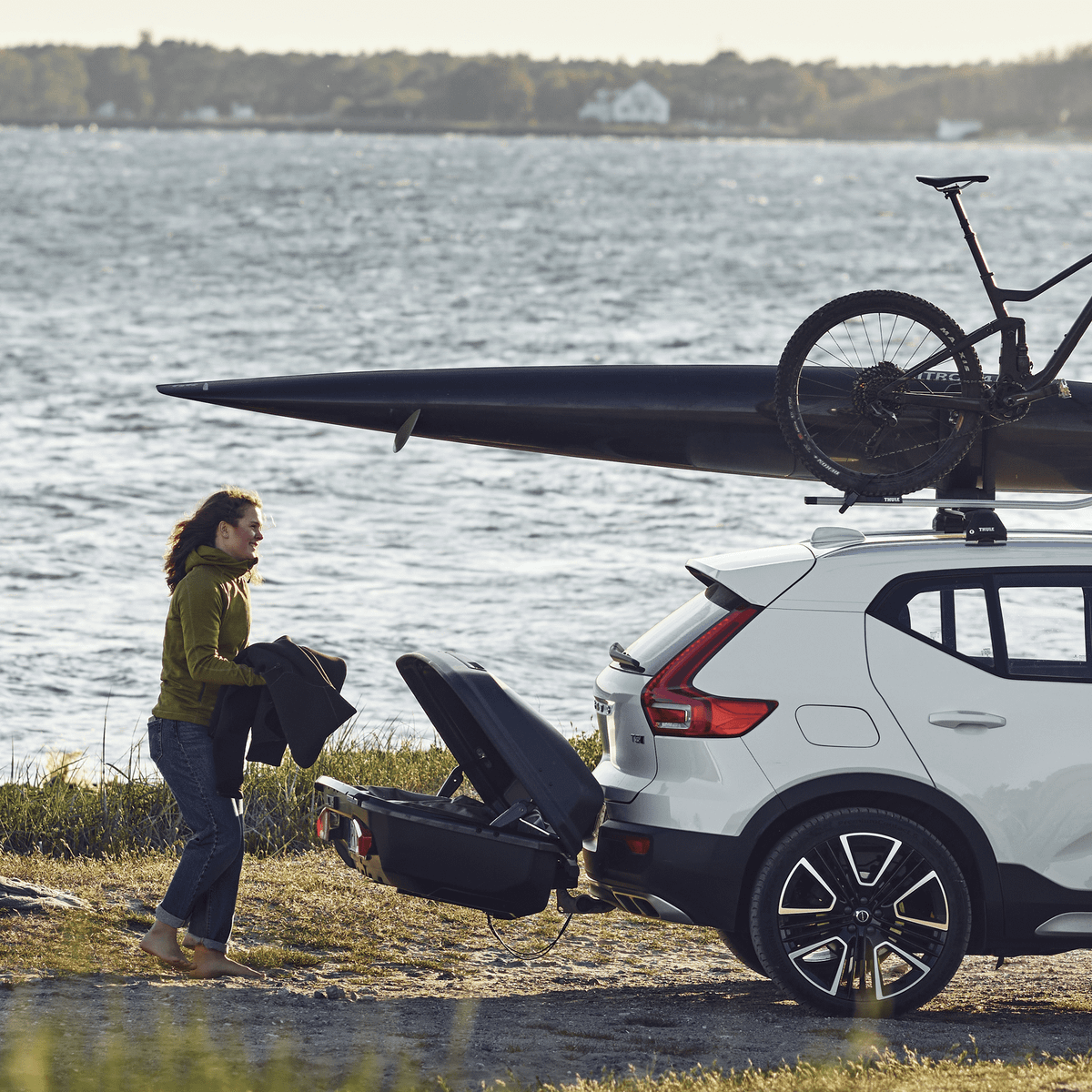 THULE ARCOS M towbar cargo box black 906100