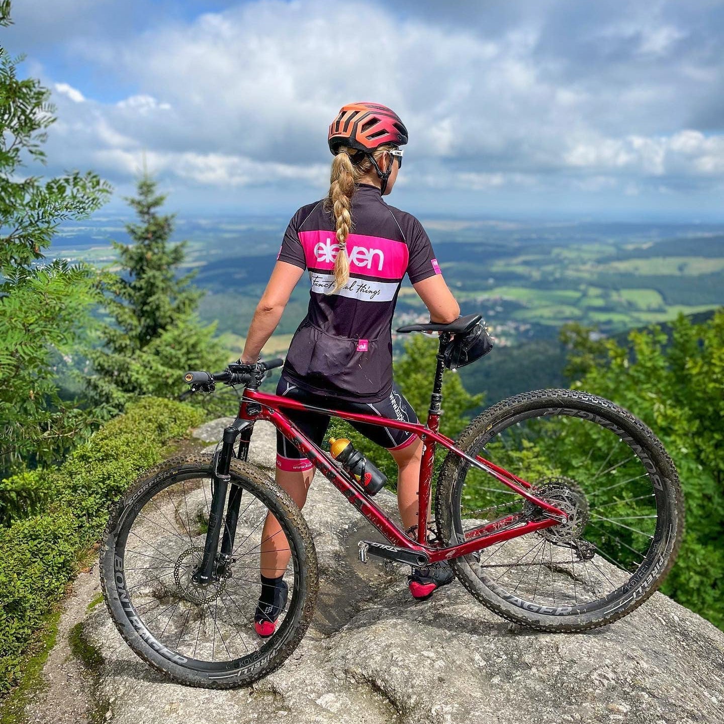 ELEVEN SPORTSWEAR Dame cykeltrøje HORIZONTAL F160 pink