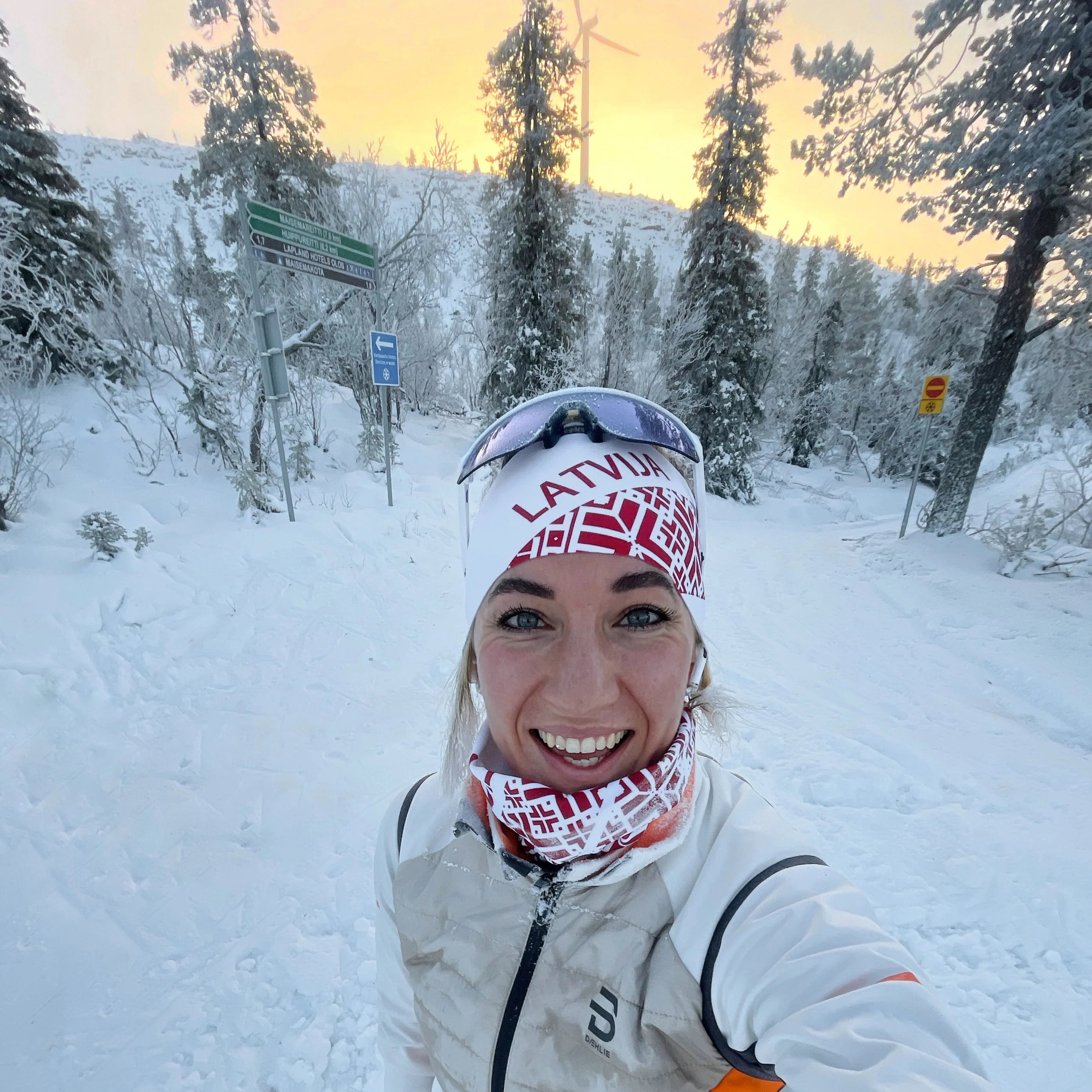 ELEVEN SPORTSWEAR kaklo šildytuvas LATVIJA baltas