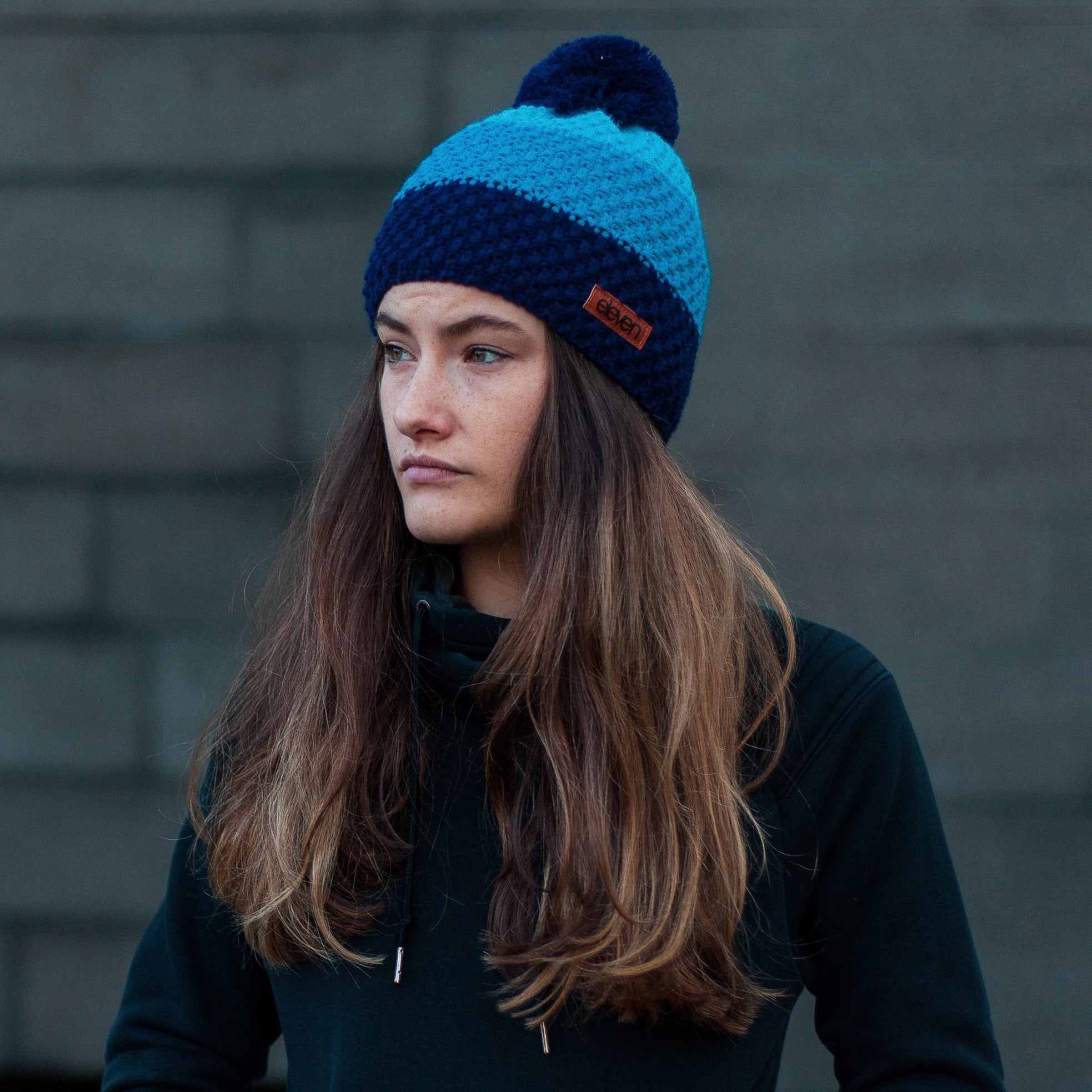 ELEVEN SPORTSWEAR Strickmütze mit Bommel blau