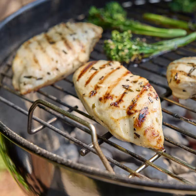 WEBER COMPACT KETTLE CHARCOAL BARBECUE 57CM, 1502061