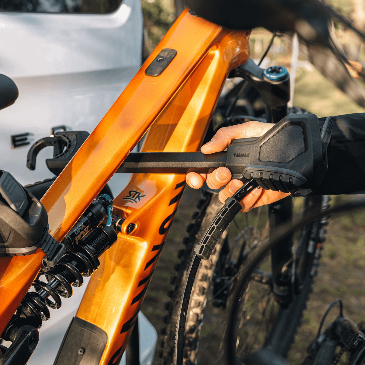 THULE VeloSpace 3 2-Bike Towbar Bike Rack 9032100