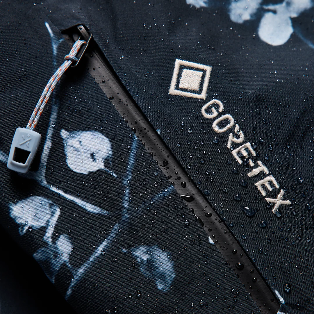 BURTON [AK] CYCLIC GORE-TEX 2L women's jacket - cyanotype floral