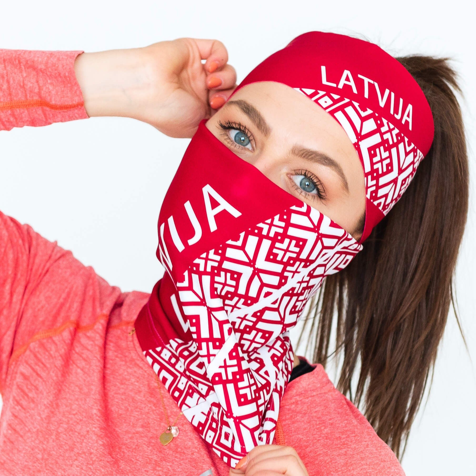 ELEVEN SPORTSWEAR kaklo šildytuvas LATVIJA raudonas