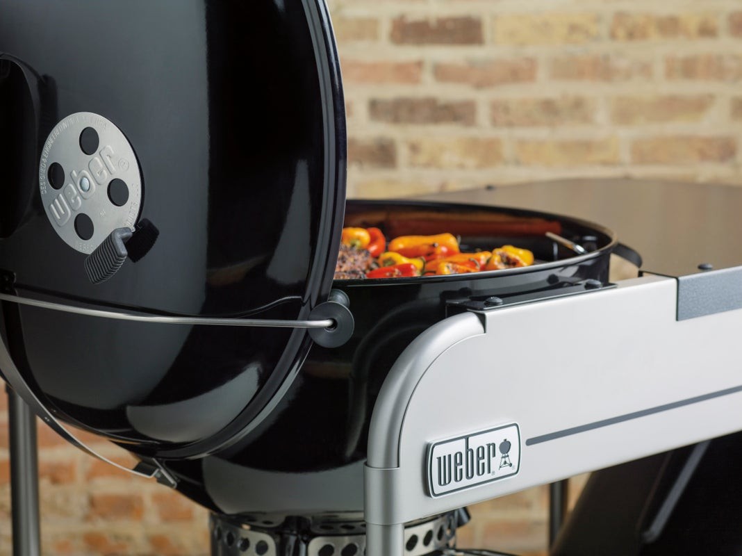 WEBER PERFORMER DELUXE GBS 57cm Ogļu grils, 15501004