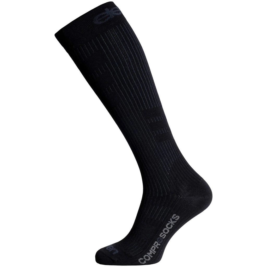 ELEVEN SPORTSWEAR ActivePulse Long compression socks - black - ELEVEN SPORTSWEAR - Evelostore