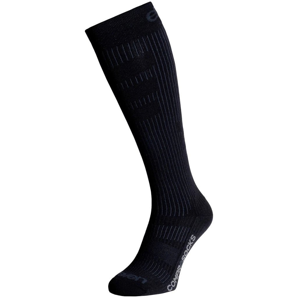 ELEVEN SPORTSWEAR ActivePulse Long compression socks - black - ELEVEN SPORTSWEAR - Evelostore