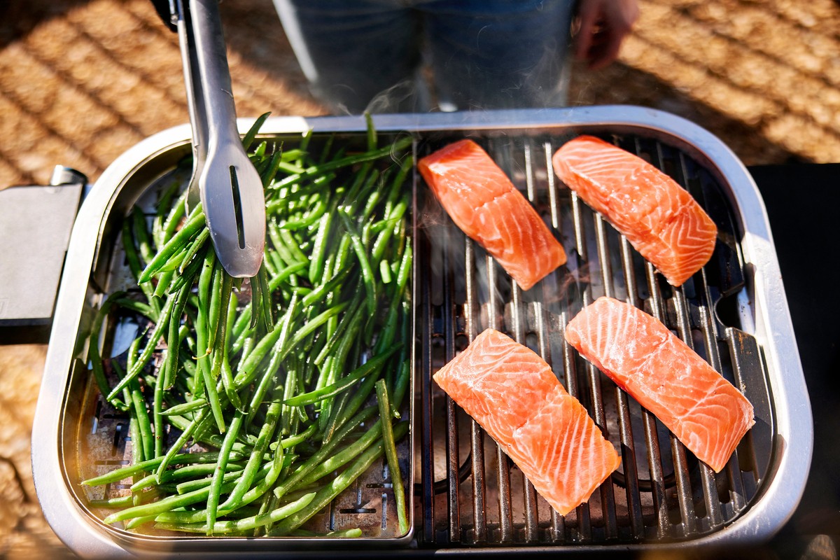 WEBER LUMIN COMPACT Elektriskais grils ar statīvu, 91010853