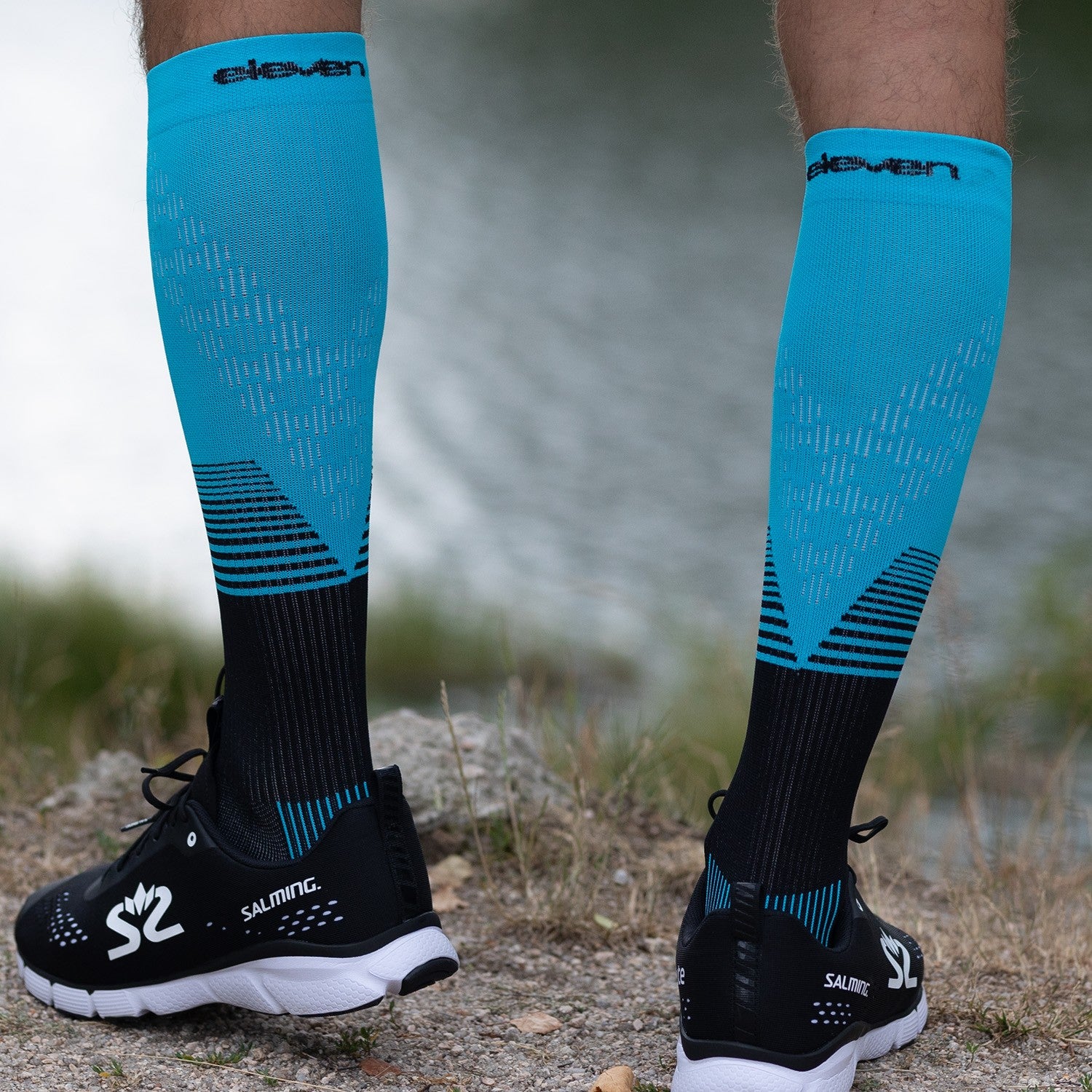 ELEVEN SPORTSWEAR POWERFLOW Long compression socks - blue - ELEVEN SPORTSWEAR - Evelostore