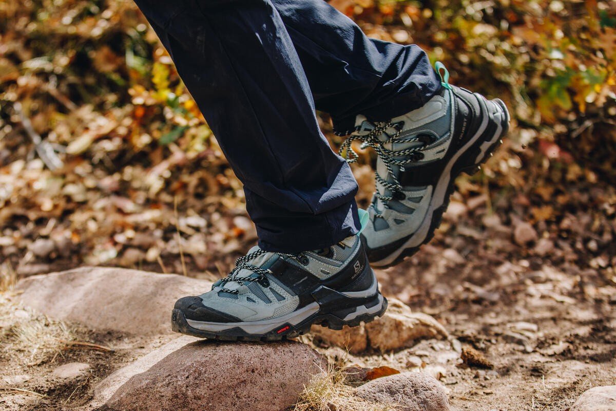 SALOMON QUEST 4 GTX W LIGHT hiking footwear - blue grey - SALOMON - Evelostore