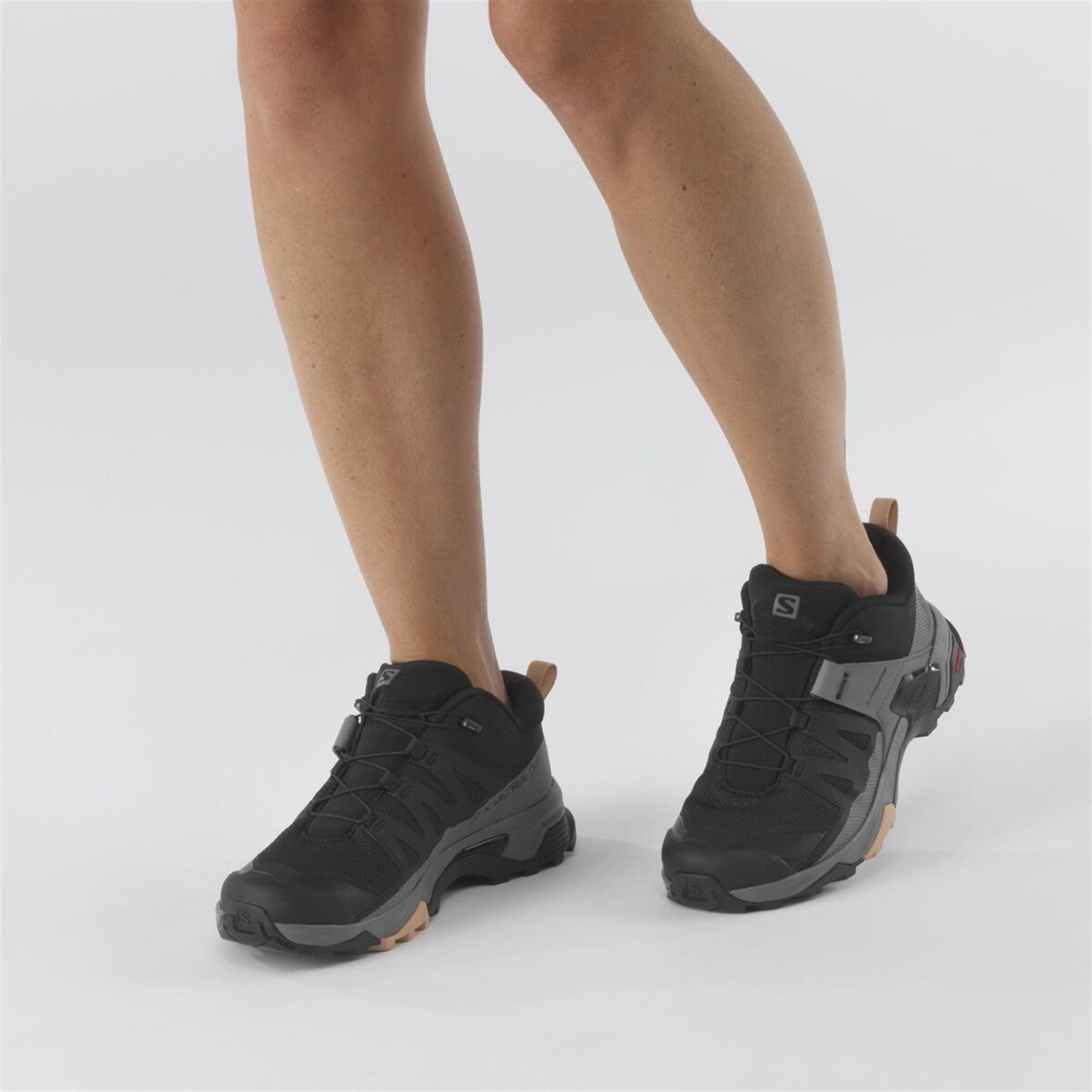 SALOMON X ULTRA 4 W hiking footwear - black/grey