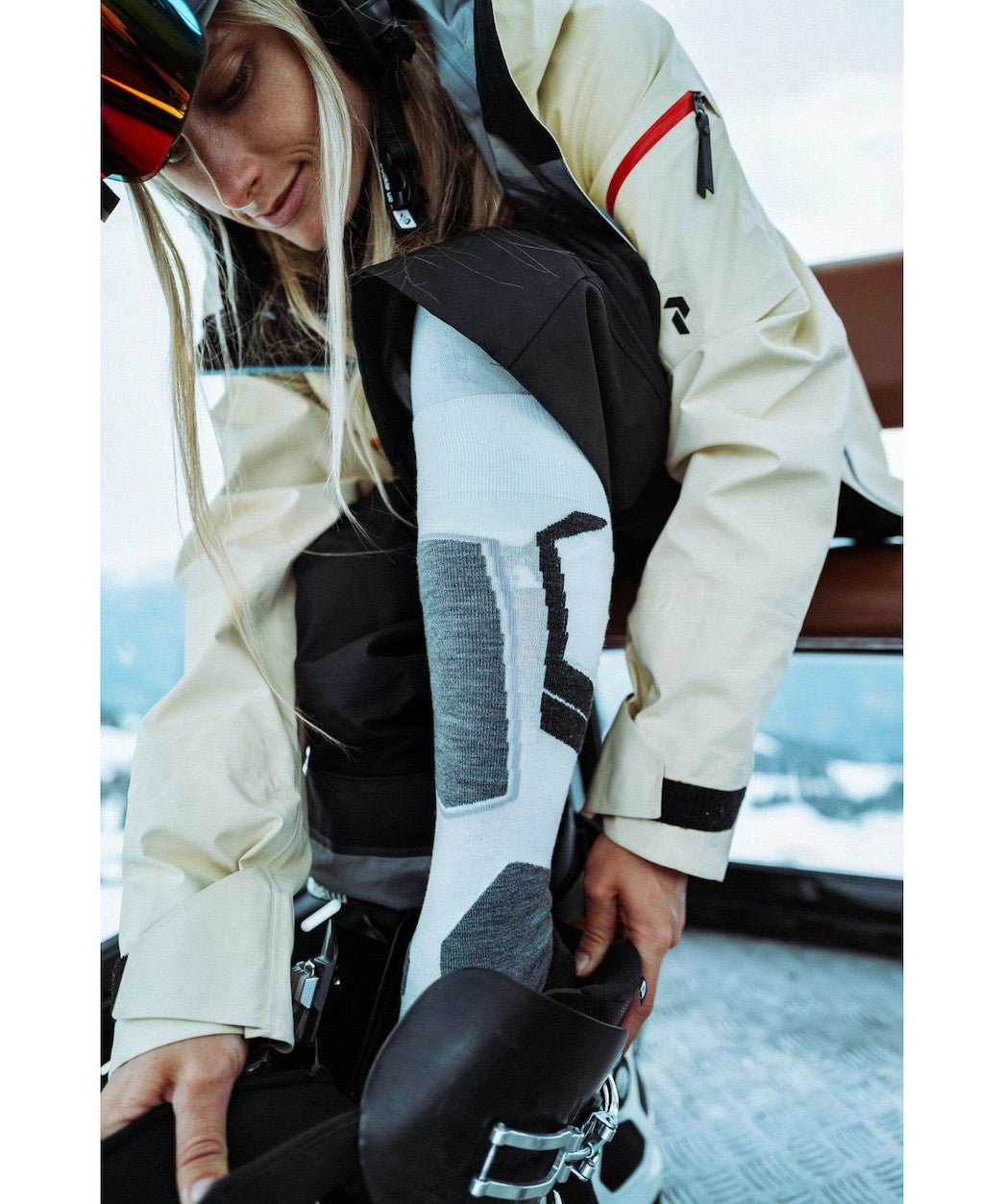 FALKE SK4 WOMEN socks - black/orange - FALKE - Evelostore