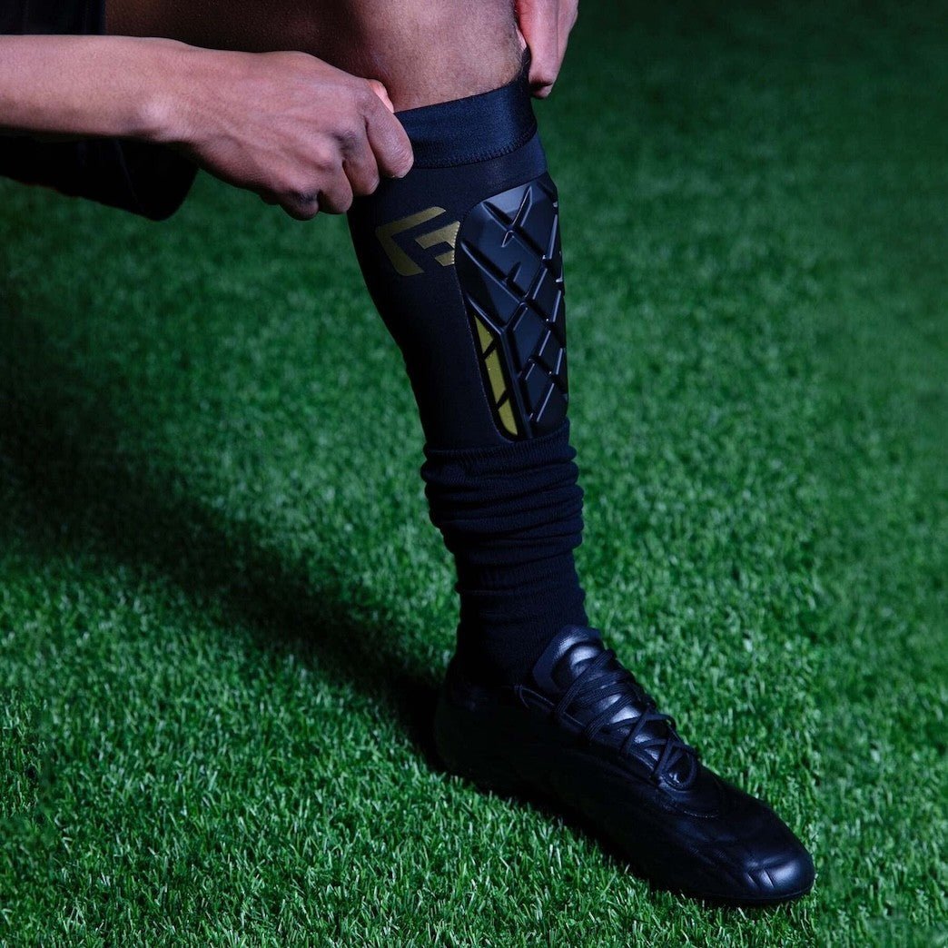 G - FORM PRO - S ELITE X shin guards for football - matte black - G - FORM - Evelostore