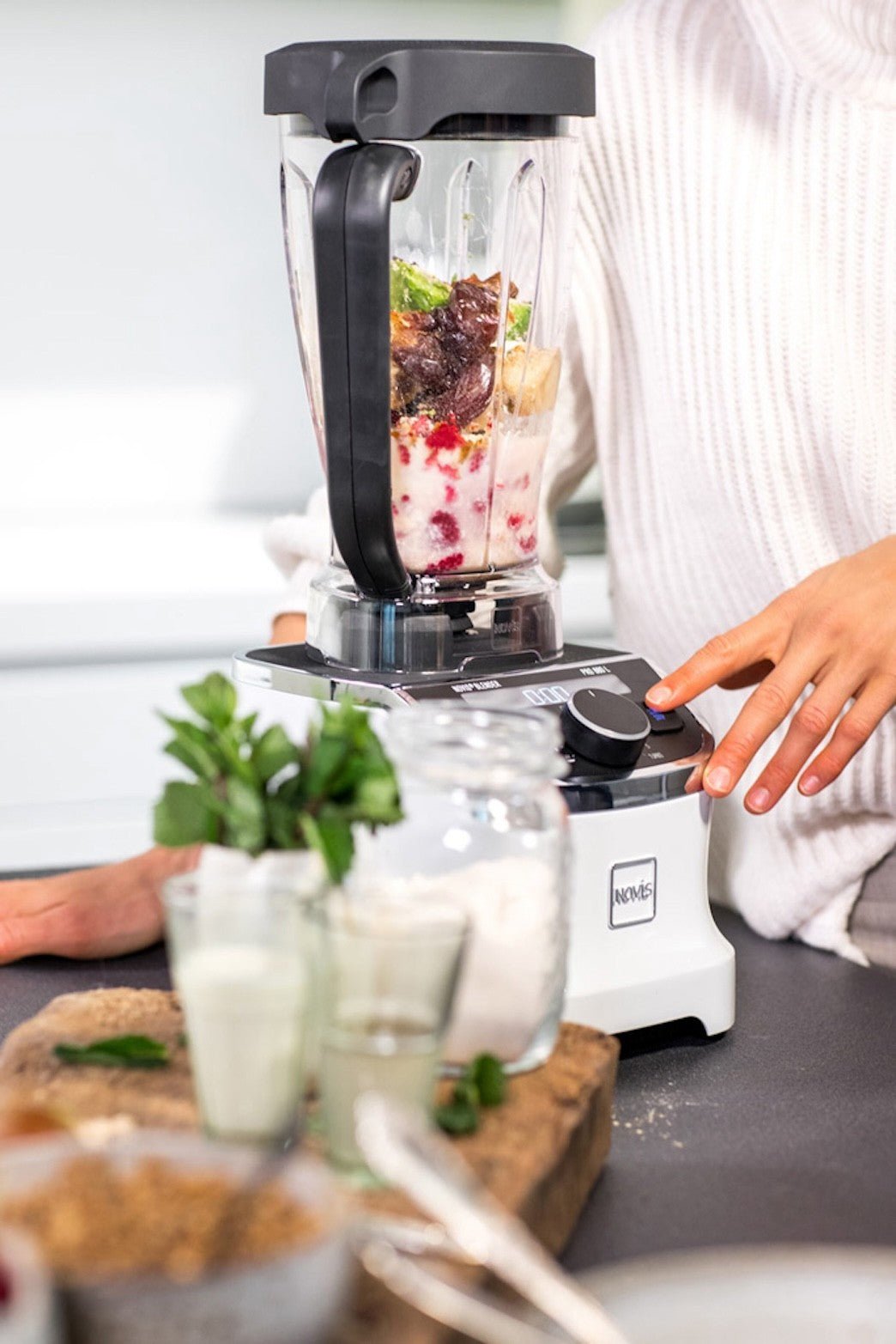 NOVIS PRO 880L blender - white - NOVIS - Evelostore