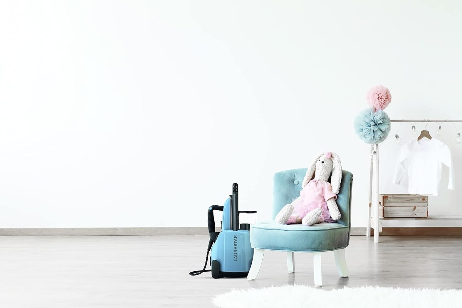LAURASTAR LIFT PLUS steam generator - blue sky - LAURASTAR - Evelostore