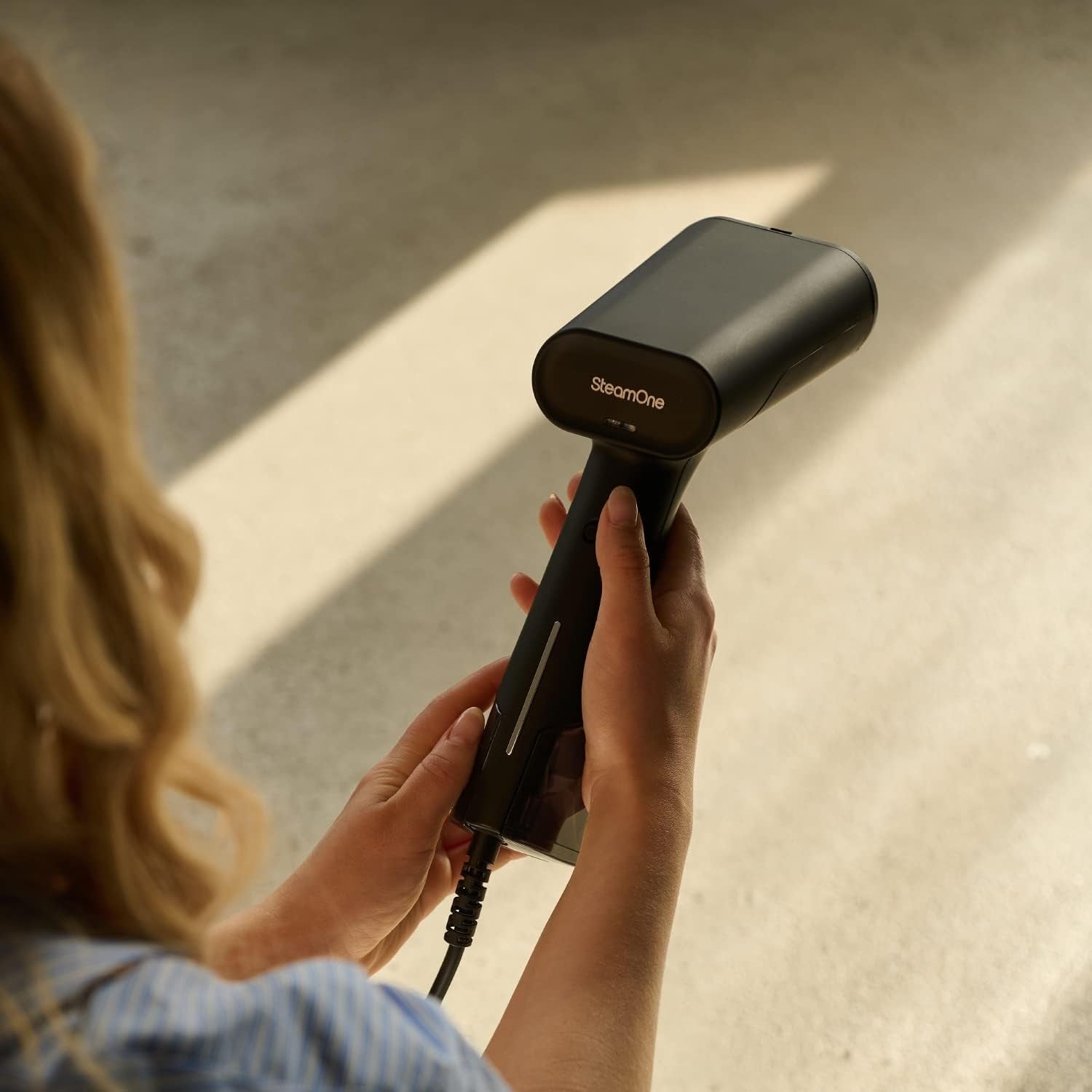 STEAMONE EUDTC120B handheld steamer - black - STEAMONE - Evelostore