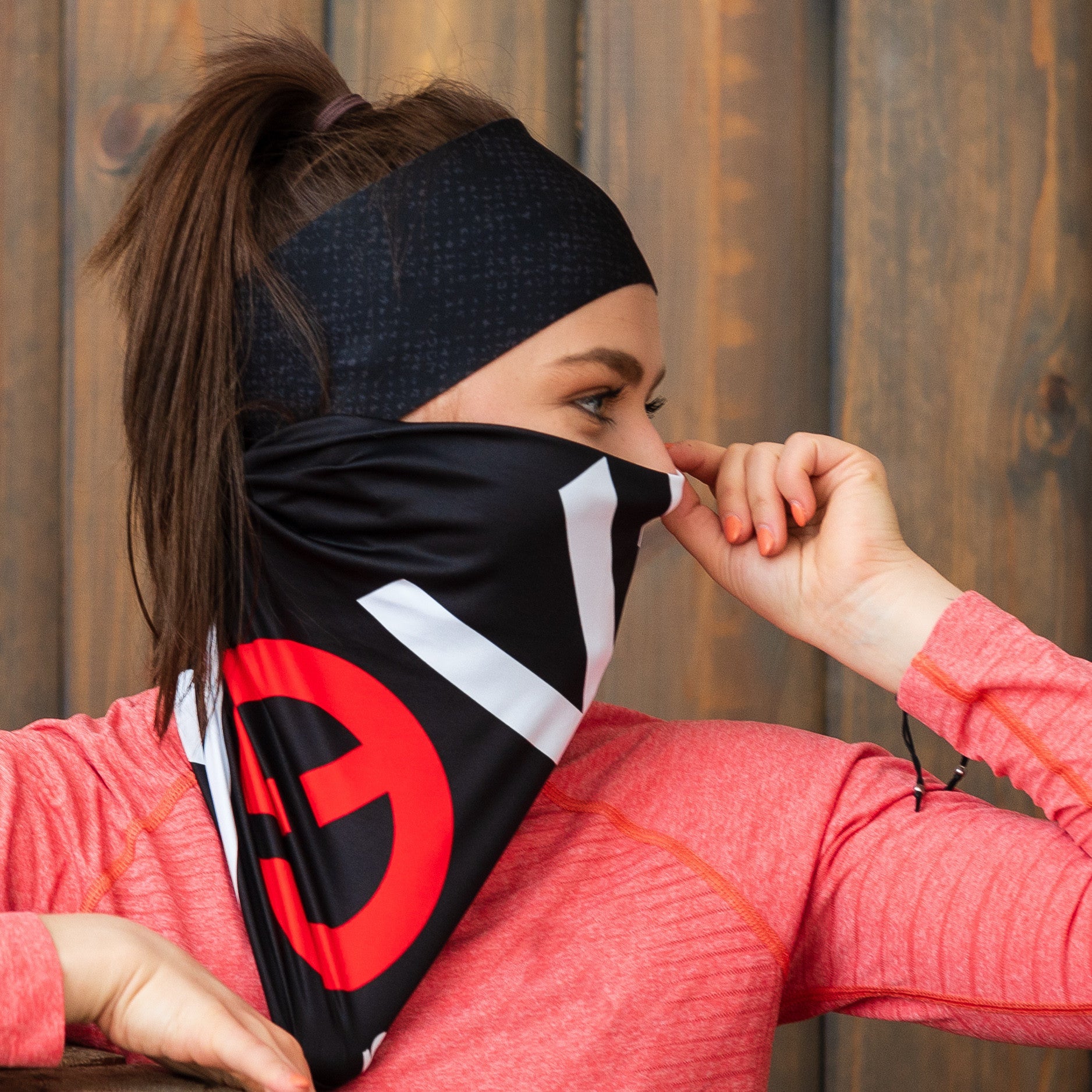 ELEVEN SPORTSWEAR Multifunktionelt tørklæde RØD
