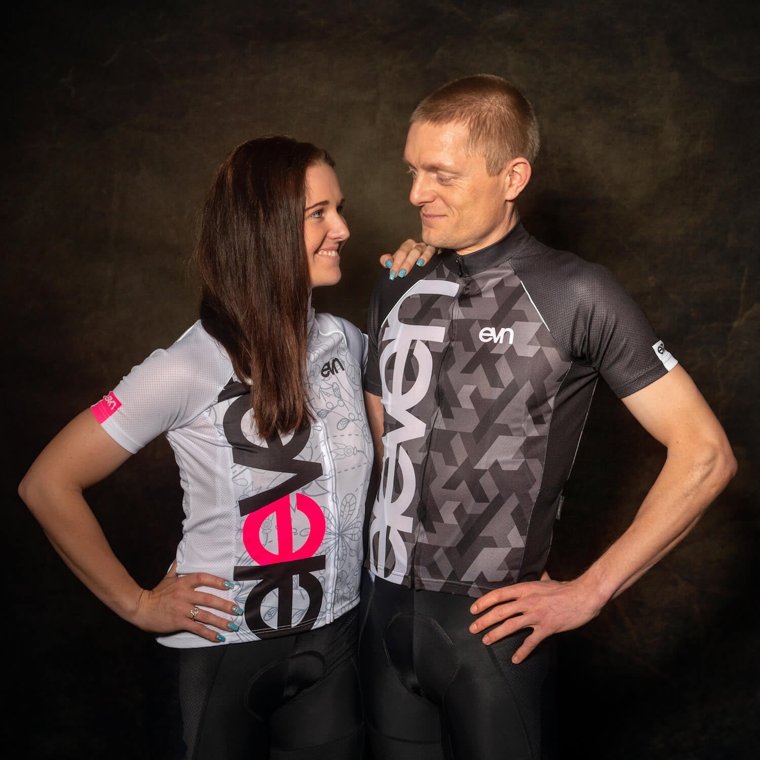 ELEVEN SPORTSWEAR naiste jalgrattasärk NEW VERTICAL valge