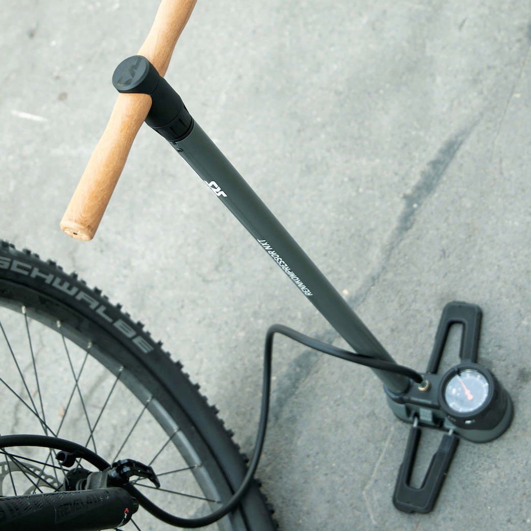 SKS RENNKOMPRESSOR NXT floor pump - grey - SKS - Evelostore