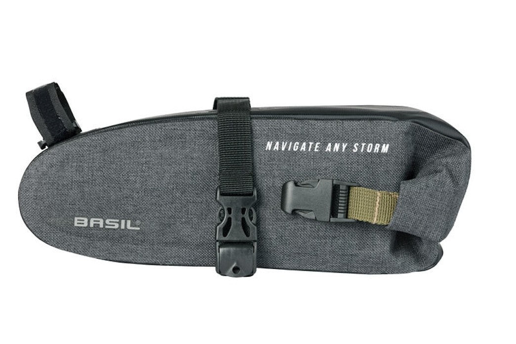 BASIL NAVIGATOR STORM M 1.5L saddle bag - black - BASIL - Evelostore