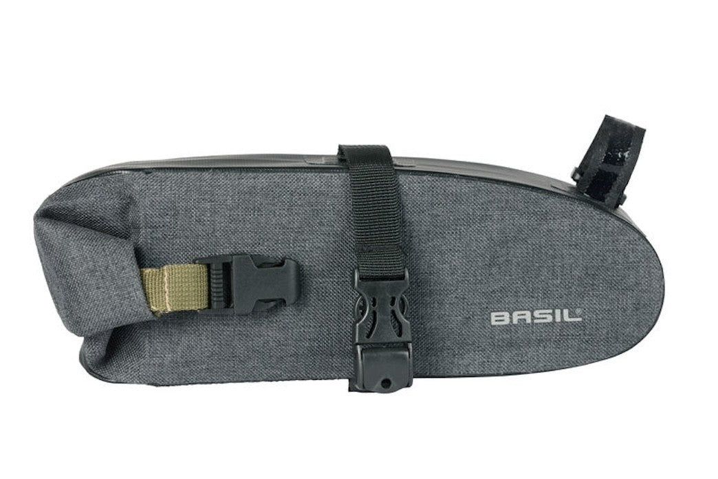 BASIL NAVIGATOR STORM M 1.5L saddle bag - black - BASIL - Evelostore