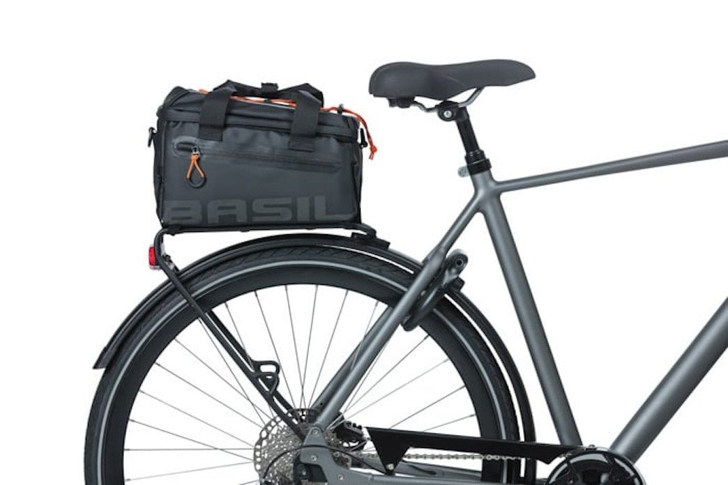 BASIL MILES TARPAULIN 8L bicycle trunk bag - black/orange - BASIL - Evelostore